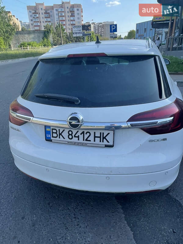 Універсал Opel Insignia 2015 в Рівному