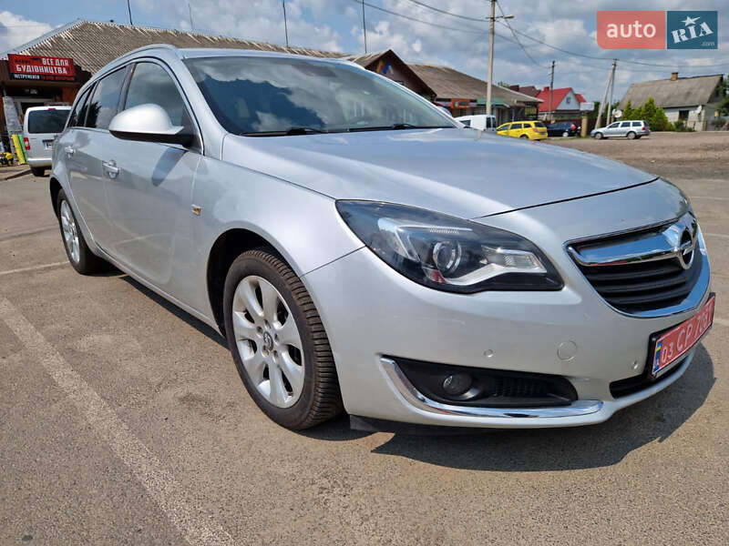 Універсал Opel Insignia 2016 в Нововолинську