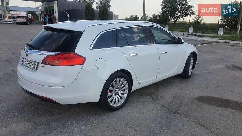Универсал Opel Insignia 2010 в Малой Виске