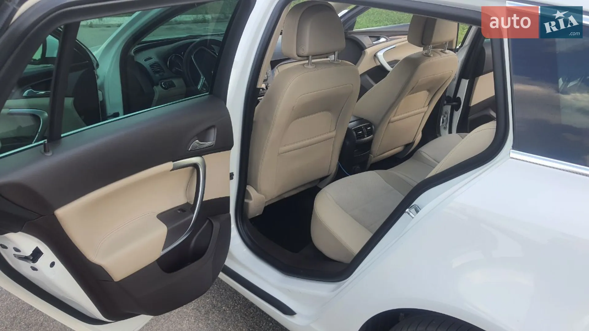 2010 Opel Insignia - мініатюра 13