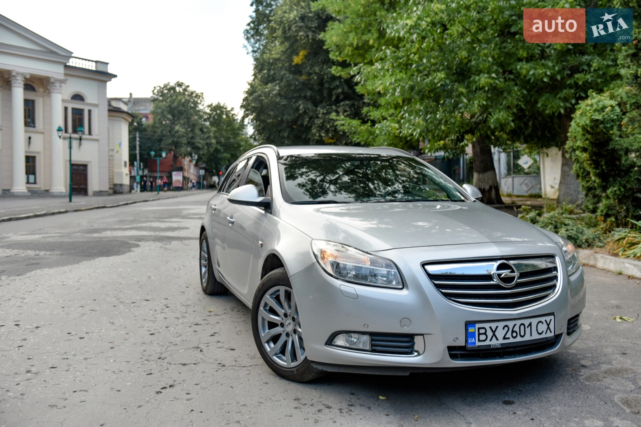 2010 Opel Insignia - мініатюра 12
