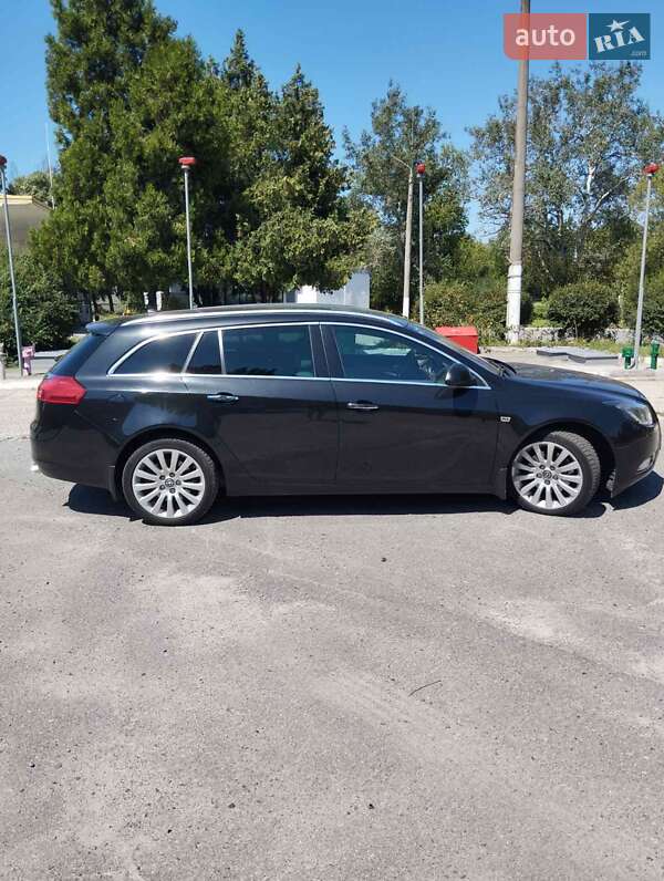 Універсал Opel Insignia 2009 в Дніпрі