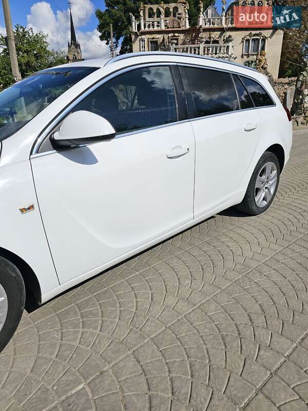 Універсал Opel Insignia 2010 в Луцьку