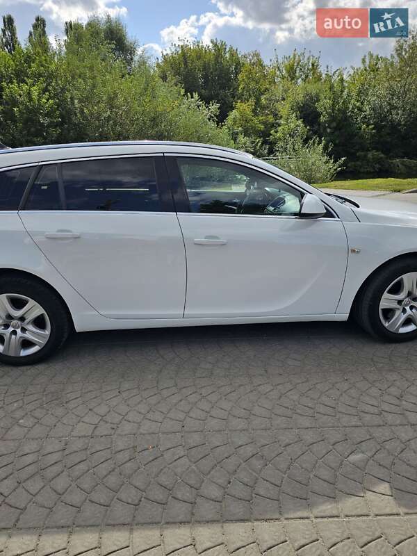Універсал Opel Insignia 2010 в Луцьку