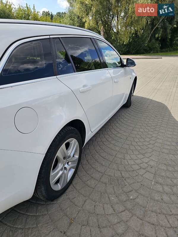 Універсал Opel Insignia 2010 в Луцьку