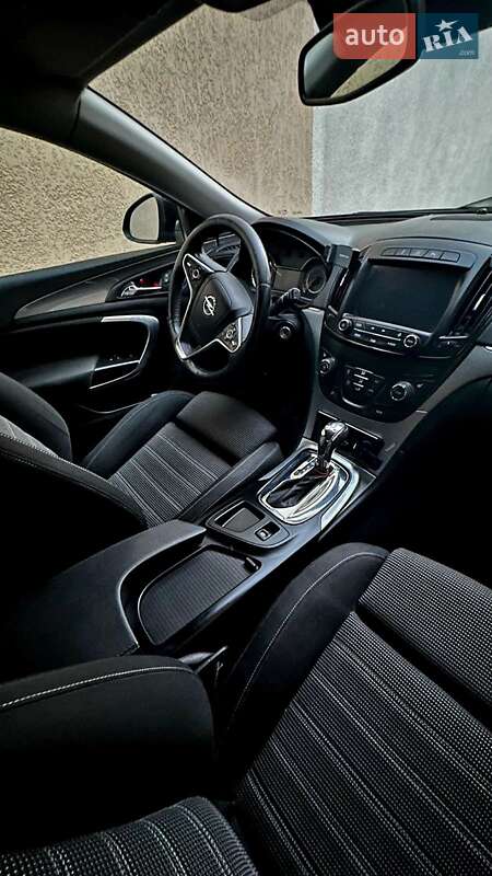 Универсал Opel Insignia 2015 в Берегово