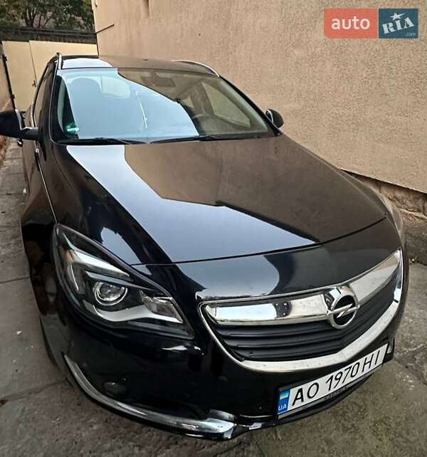 Универсал Opel Insignia 2015 в Берегово