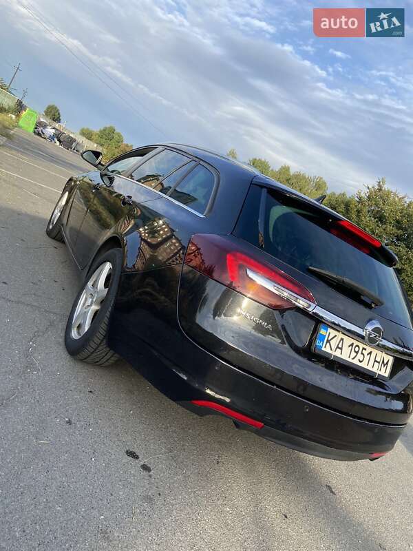 Универсал Opel Insignia 2014 в Киеве