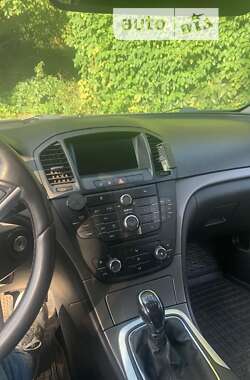 Универсал Opel Insignia 2011 в 
