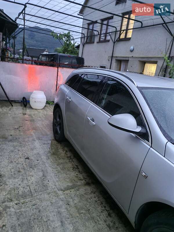 Універсал Opel Insignia 2015 в Хусті