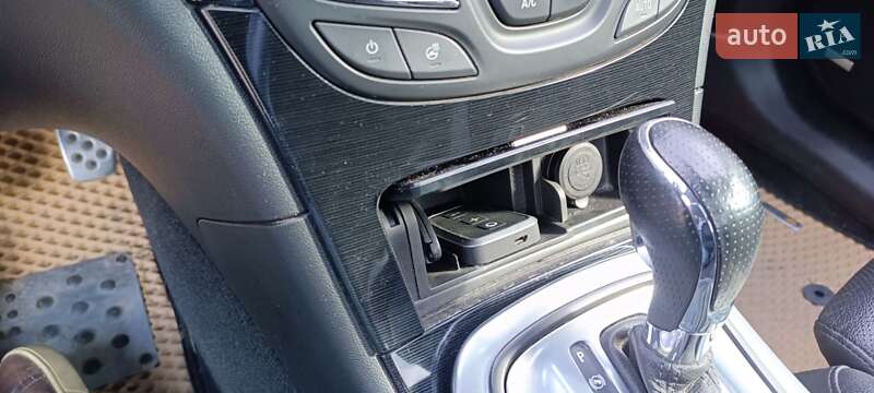 Универсал Opel Insignia 2015 в Ужгороде
