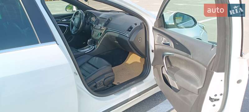 Универсал Opel Insignia 2015 в Ужгороде