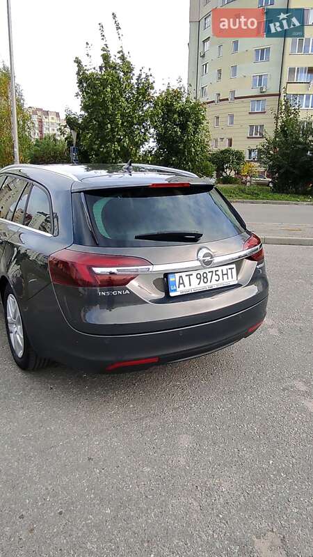 Універсал Opel Insignia 2015 в Івано-Франківську