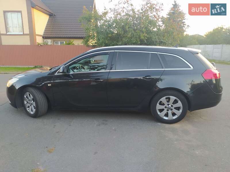 Универсал Opel Insignia 2010 в Киеве