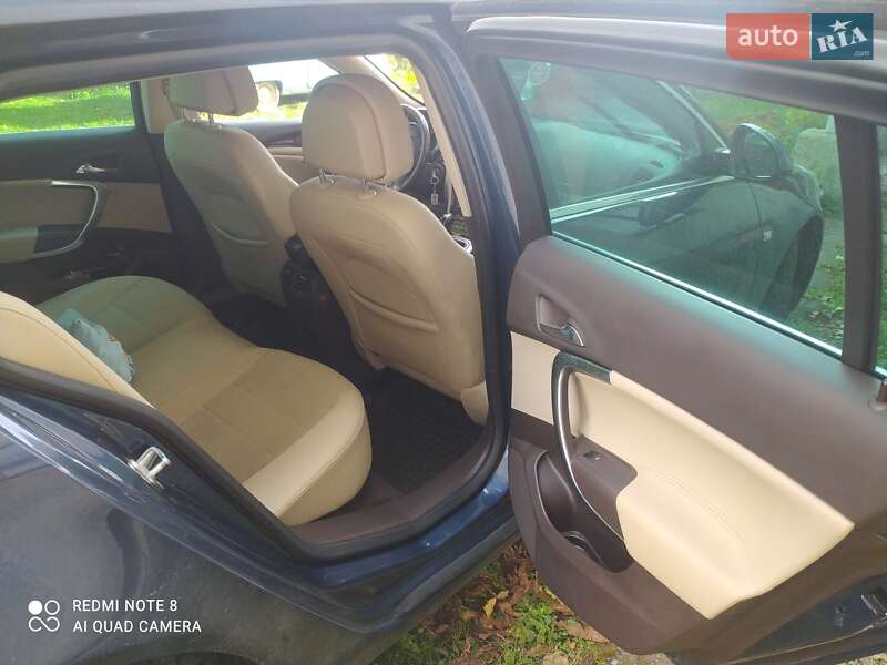 Універсал Opel Insignia 2010 в Бориславі