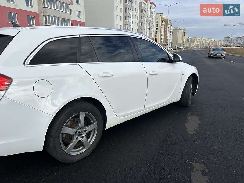 Універсал Opel Insignia 2013 в Вінниці