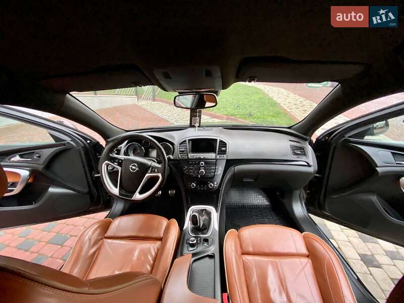 Ліфтбек Opel Insignia 2010 в Івано-Франківську