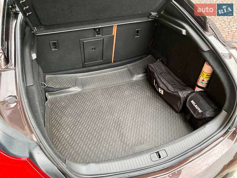 Ліфтбек Opel Insignia 2010 в Івано-Франківську