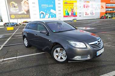 Універсал Opel Insignia 2010 в Чернівцях