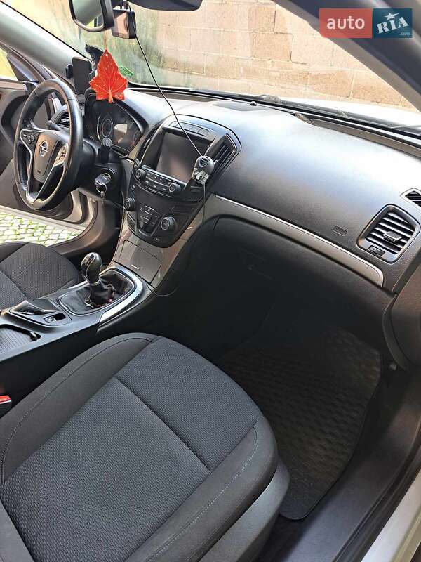Универсал Opel Insignia 2013 в Новом Роздоле