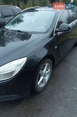 Универсал Opel Insignia 2010 в Хусте