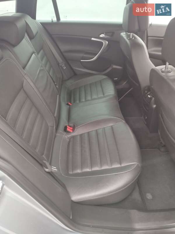 Универсал Opel Insignia 2014 в Киеве