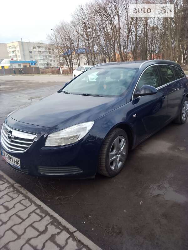 Універсал Opel Insignia 2013 в 