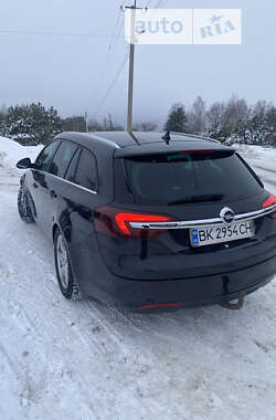 Универсал Opel Insignia 2014 в Вараше