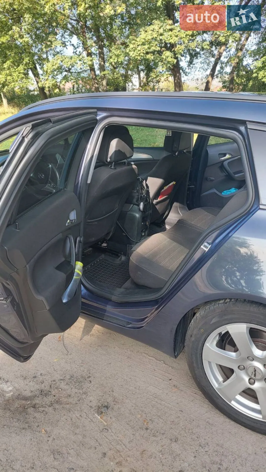 2010 Opel Insignia - мініатюра 4