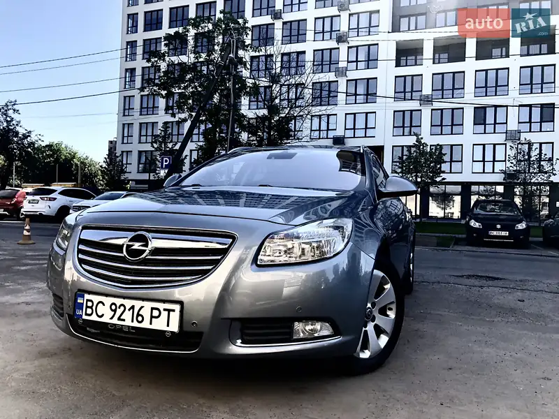 Opel Insignia 2011