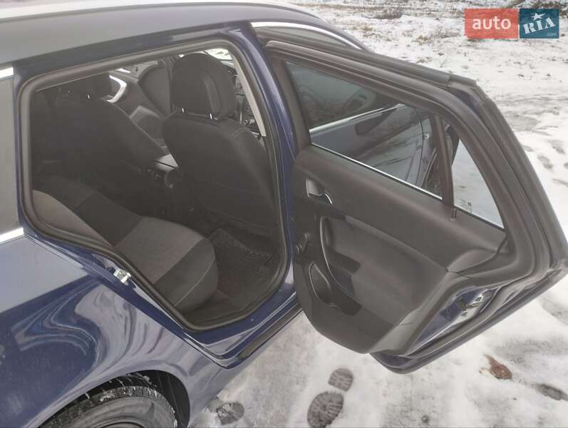 Універсал Opel Insignia 2010 в Полтаві