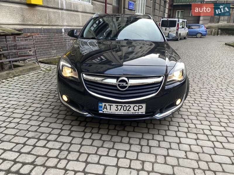 Універсал Opel Insignia 2015 в Івано-Франківську