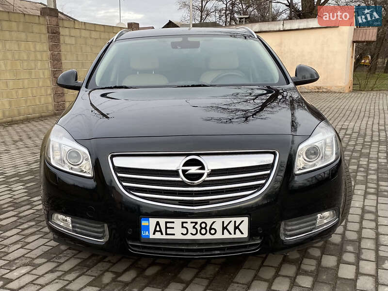 Універсал Opel Insignia 2010 в Кам'янському