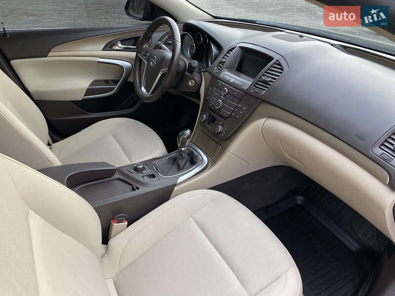 Універсал Opel Insignia 2010 в Кам'янському
