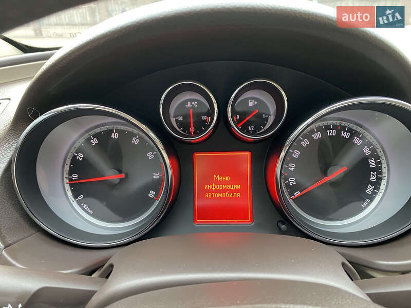 Універсал Opel Insignia 2010 в Кам'янському