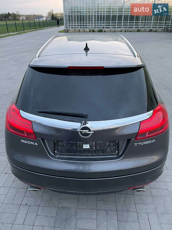Универсал Opel Insignia 2012 в Ровно