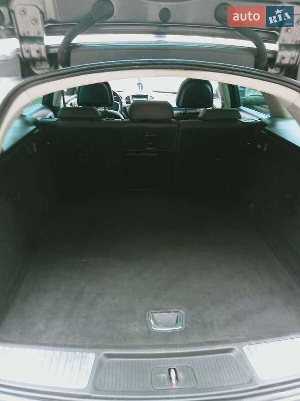 Універсал Opel Insignia 2010 в Львові