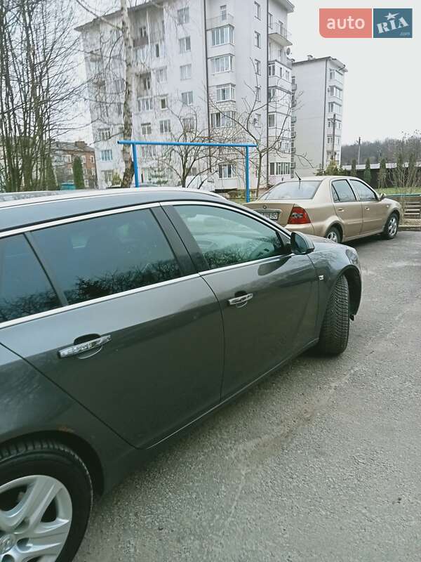 Універсал Opel Insignia 2010 в Львові
