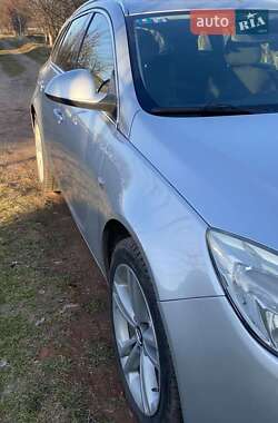 Универсал Opel Insignia 2012 в 