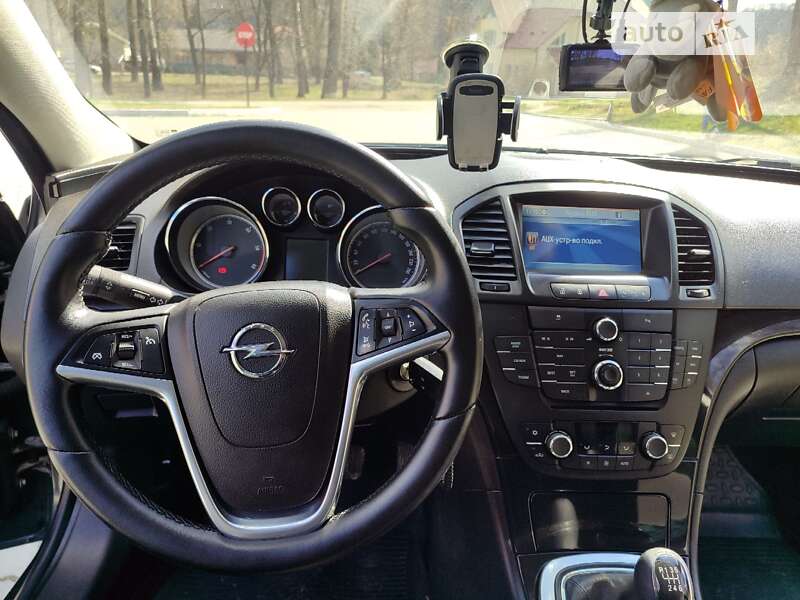 Универсал Opel Insignia 2012 в Залещиках