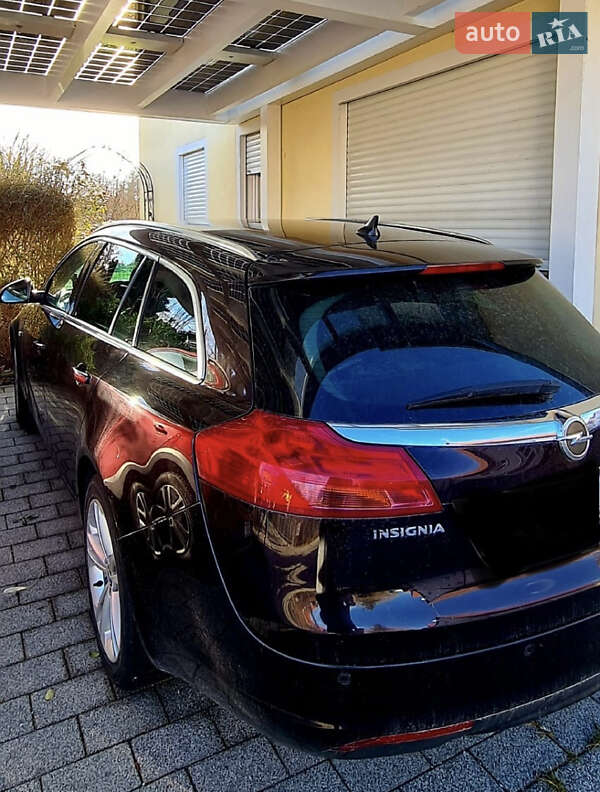 Універсал Opel Insignia 2011 в Первомайську
