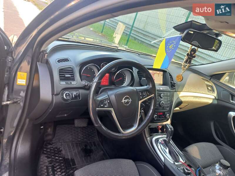 Универсал Opel Insignia 2013 в Николаеве