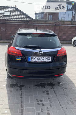Универсал Opel Insignia 2012 в Дубно