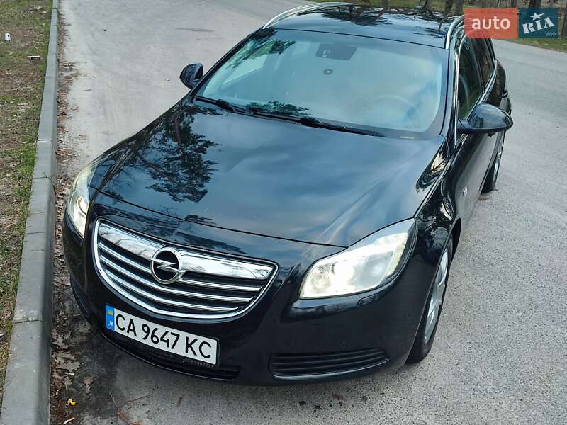 Универсал Opel Insignia 2010 в Черкассах