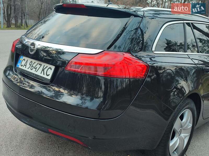 Универсал Opel Insignia 2010 в Черкассах