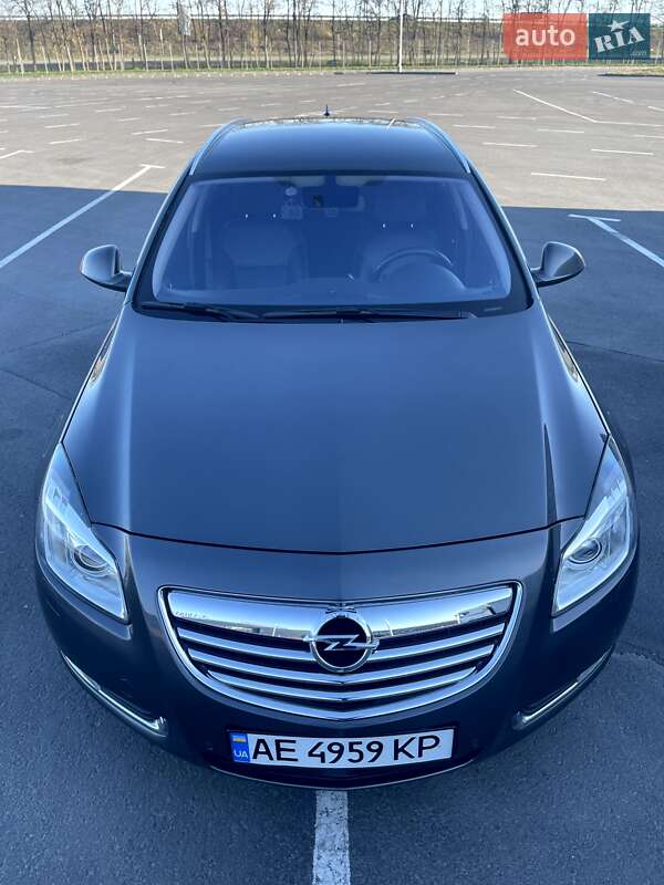 Універсал Opel Insignia 2010 в Дніпрі