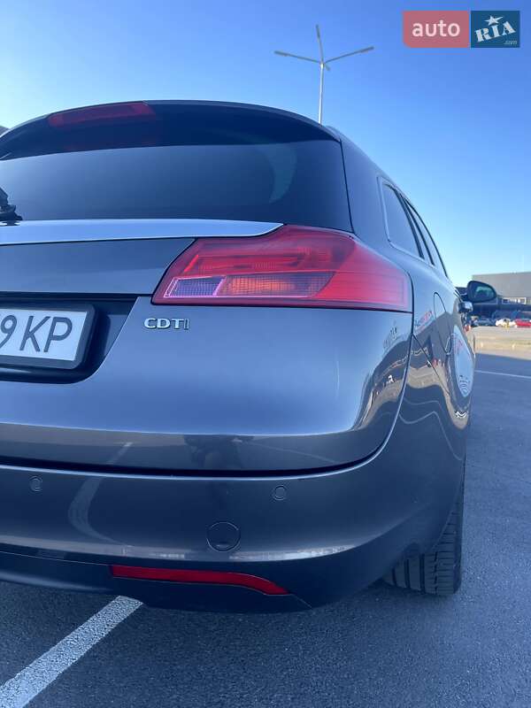 Універсал Opel Insignia 2010 в Дніпрі