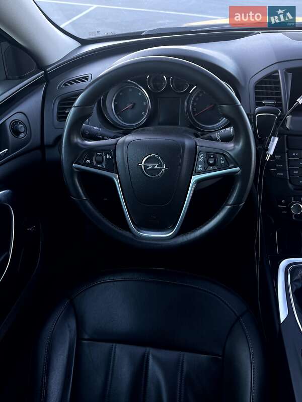 Універсал Opel Insignia 2010 в Дніпрі