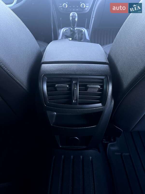 Універсал Opel Insignia 2010 в Дніпрі