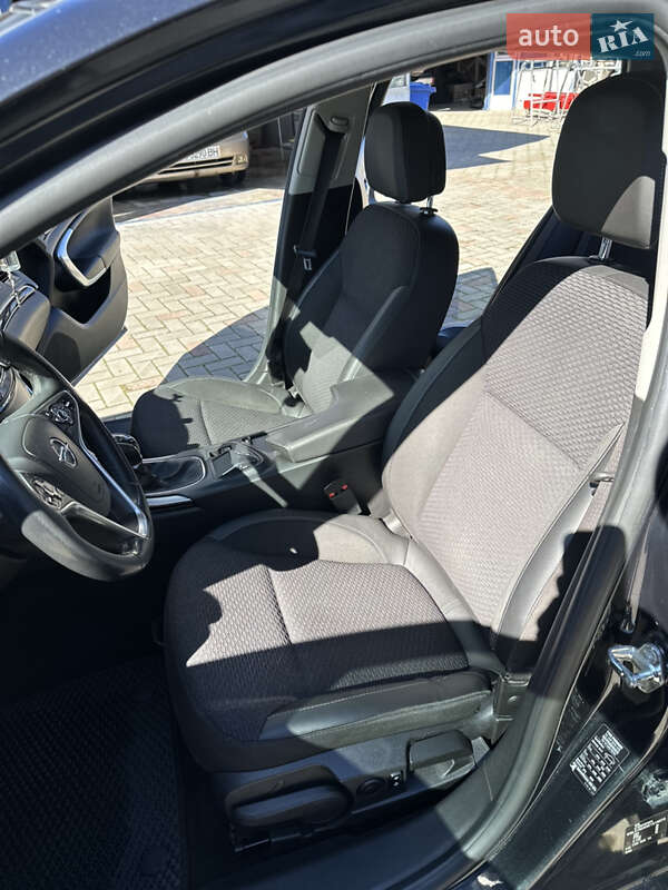 Універсал Opel Insignia 2013 в Мукачевому